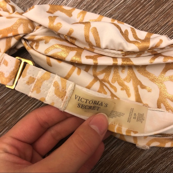 Victoria’s Secret Bikini Top - Picture 2 of 2